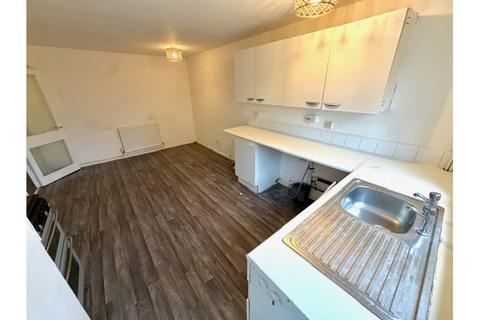 3 bedroom end of terrace house to rent, Ravensfield , Basildon, Essex