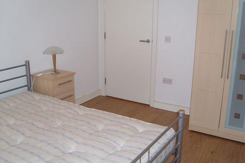 2 bedroom apartment to rent, 2 Bedroom Apartment with Parking, Hulme High Street, Manchester M15 5JR