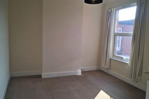 2 bedroom apartment to rent, East Molesey