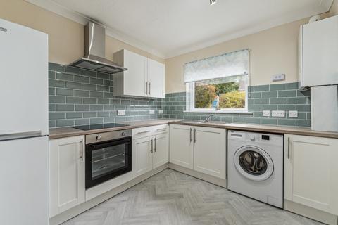 2 bedroom flat to rent, Riverside Gardens, Busby, Glasgow, G76 8EP