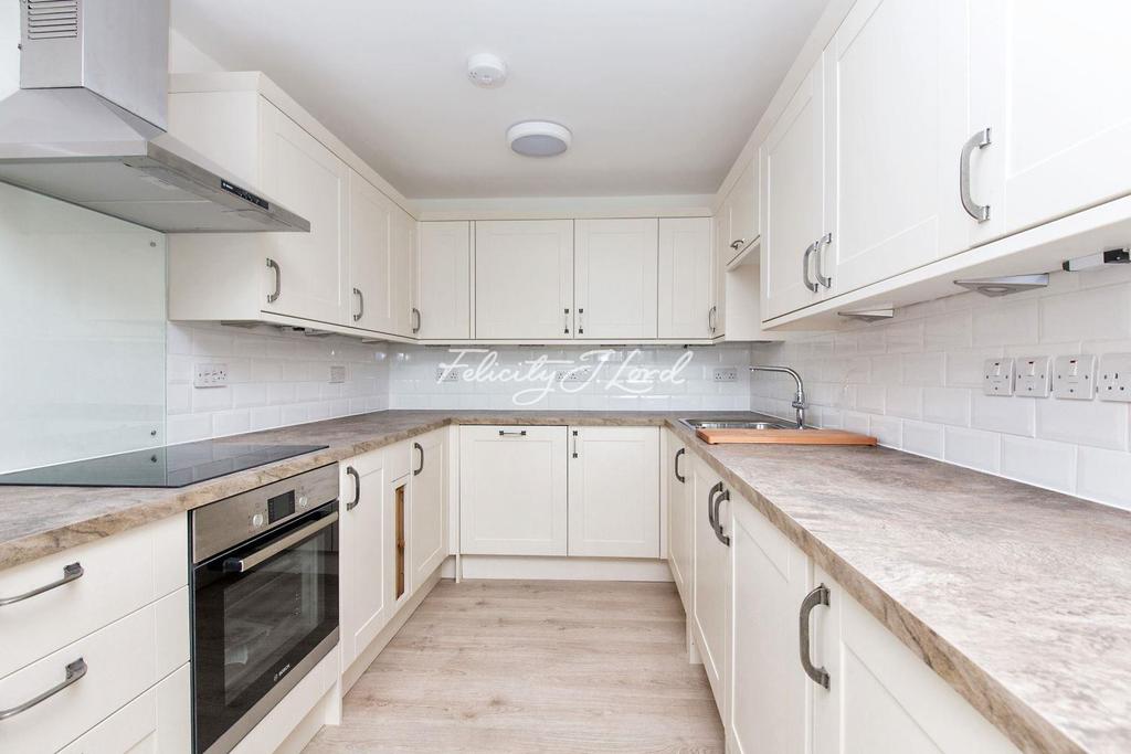 Newlands Quay, E1W 2 bed flat £1,551 pcm (£358 pw)