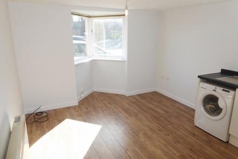1 bedroom apartment to rent, Broad Dyke Lodge, Westover Road