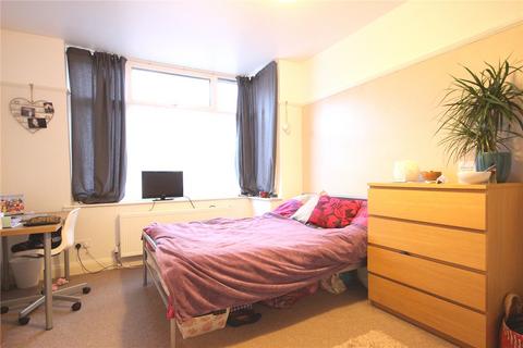 4 bedroom terraced house to rent, Keys Avenue, Horfield, Bristol, BS7
