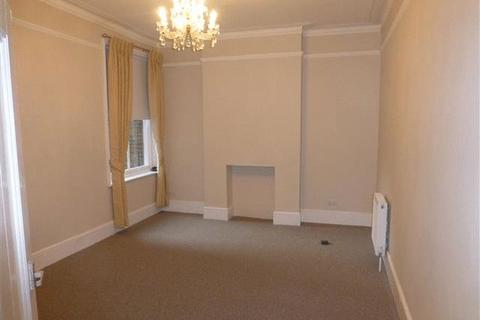 2 bedroom flat to rent - High Street, Southend-On-Sea