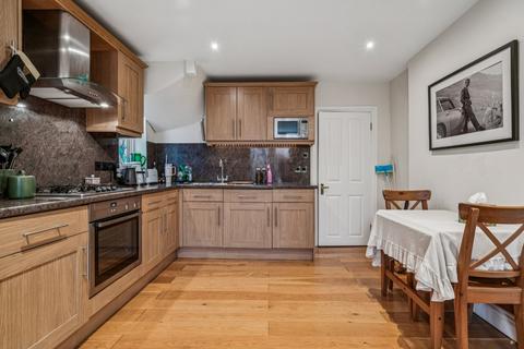 1 bedroom flat to rent, Castelnau, Barnes, London