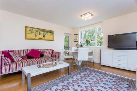 3 bedroom flat to rent, Randolph Avenue, Little Venice, W9