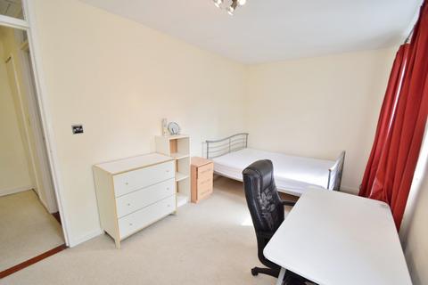 3 bedroom end of terrace house to rent, Stanmore