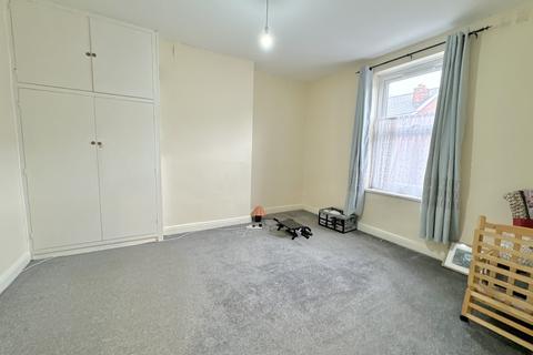 1 bedroom terraced house to rent, Recreation Mount, Holbeck, Leeds, LS11