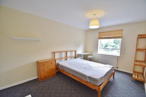 3 bedroom flat to rent, Stanmore