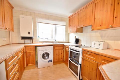 3 bedroom flat to rent, Stanmore