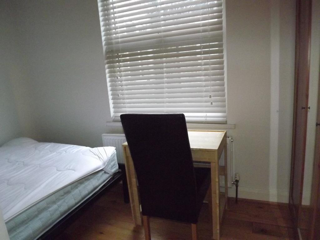 Back bedroom