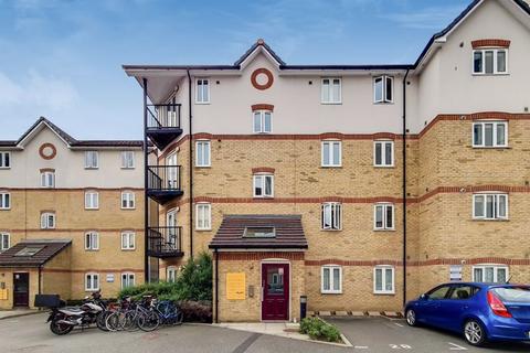 1 bedroom flat to rent, Bellmaker Court, E3