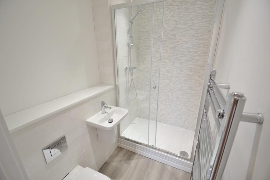 En Suite to Master