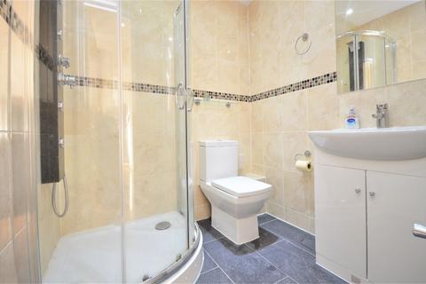2 bedroom flat to rent, South Street, Isleworth