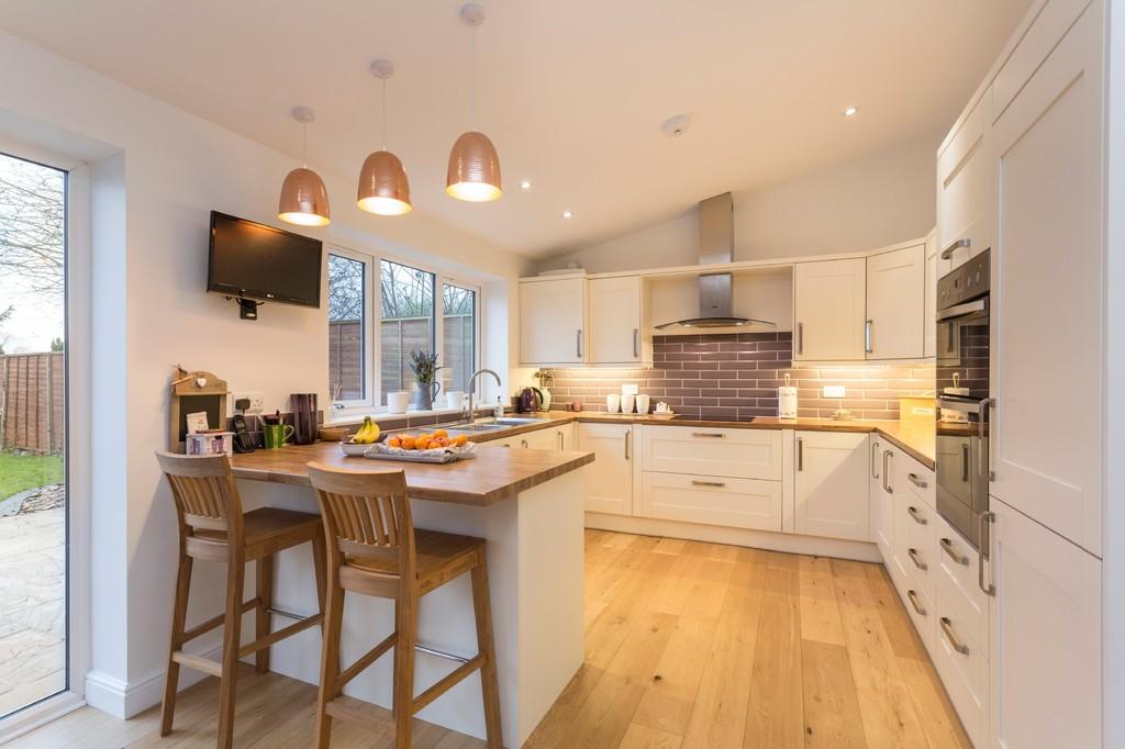 Craythorne Road, Stretton 4 bed detached house £475,000