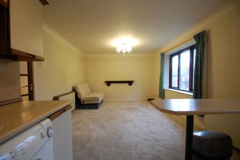 2 bedroom apartment to rent, Raven Road, Wensley Fold, Blackburn