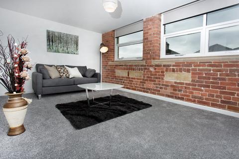 Studio to rent, Canal Road, City Centre, Bradford, BD1