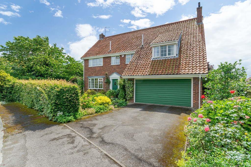 Awelon, Sterne Way, Sutton On The Forest, York 5 bed detached house £