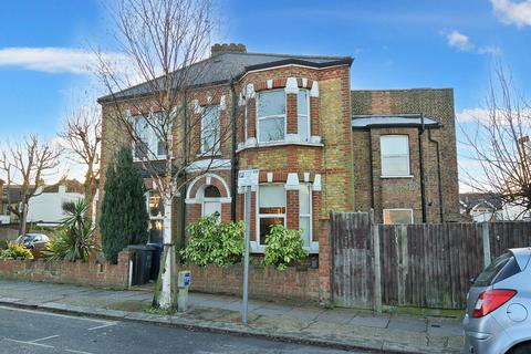 4 bedroom semi-detached house to rent, Wilberforce Road, Hendon NW9