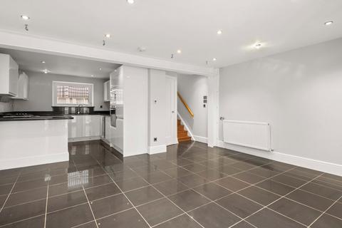 4 bedroom terraced house to rent, Lettice Street, Fulham, London
