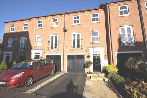 3 bedroom terraced house to rent, Pentland Drive, Greylees, Sleaford, Lincolnshire, NG34