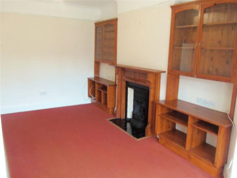 Elmsleigh Park, Paignton 2 bed apartment £695 pcm (£160 pw)