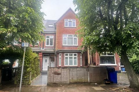 4 bedroom flat for sale, Stanley Gardens, Willesden, NW2