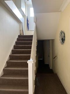 4 bedroom flat for sale, Stanley Gardens, Willesden, NW2