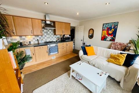 1 bedroom flat to rent, Cavendish Place, Eastbourne BN21 3RR