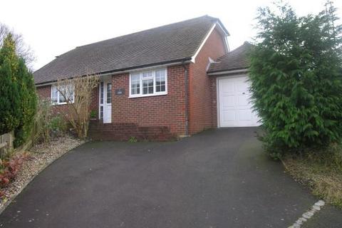 3 bedroom detached house to rent, Broadhill Close, Broad Oak, East Sussex, TN21 8SG