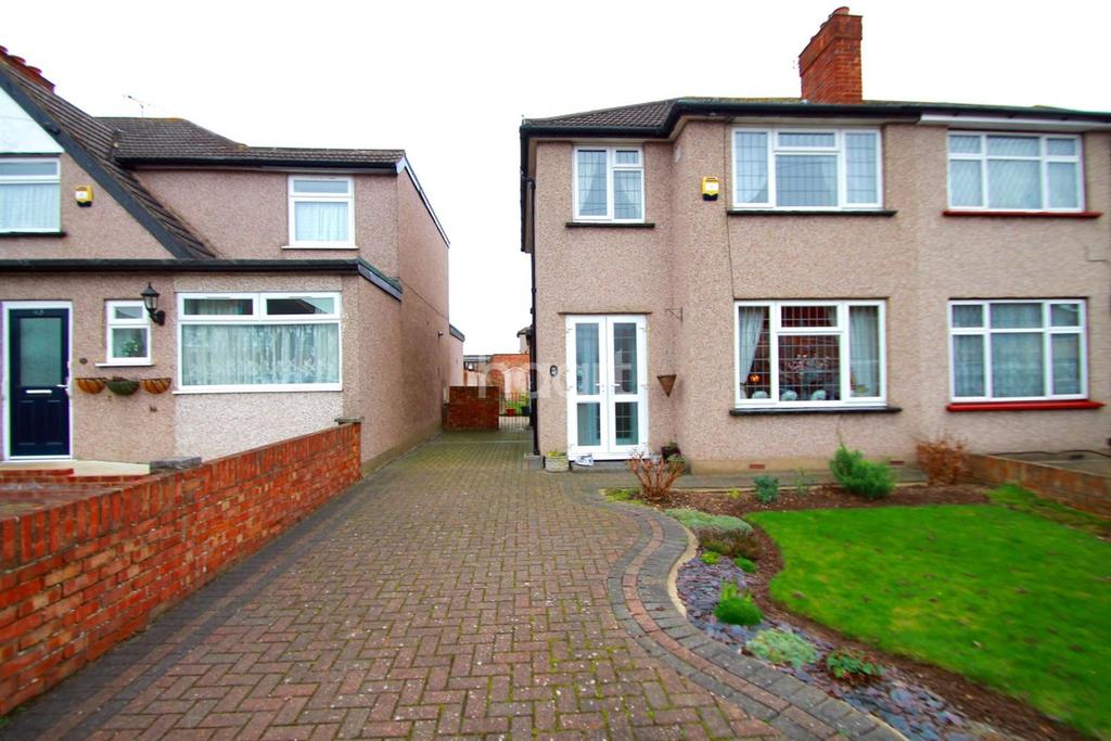 south-hayes-3-bed-semi-detached-house-435-000