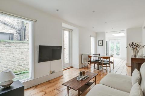 2 bedroom flat to rent, Iverson Road, West Hampstead, NW6
