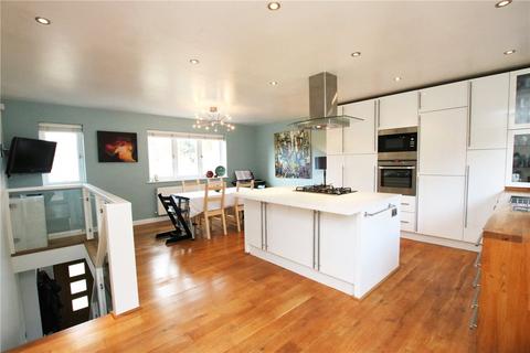 4 bedroom detached house to rent - Hemdean Road, Caversham, Reading, Berkshire, RG4