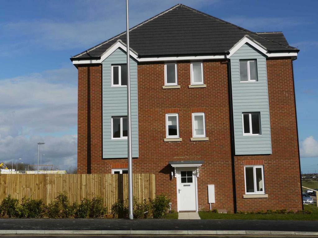 37 Weavers Close, Eastbourne BN21 2BA 4 bed semidetached house £325,000