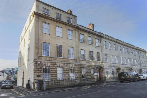 2 bedroom flat to rent, Arundel House, Portland Square, BS2