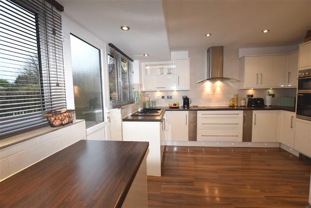 Hillsborough Avenue, Brierfield, Lancashire 4 bed detached house £850