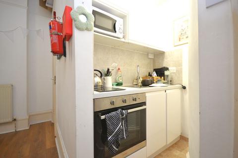 Studio to rent, Fordwych Road, Kilburn NW2 3TL