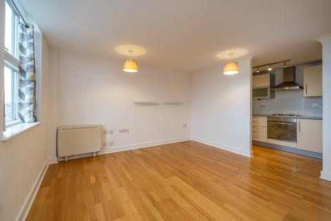 2 bedroom flat to rent, Callard House, High Street, Berkhamsted HP4