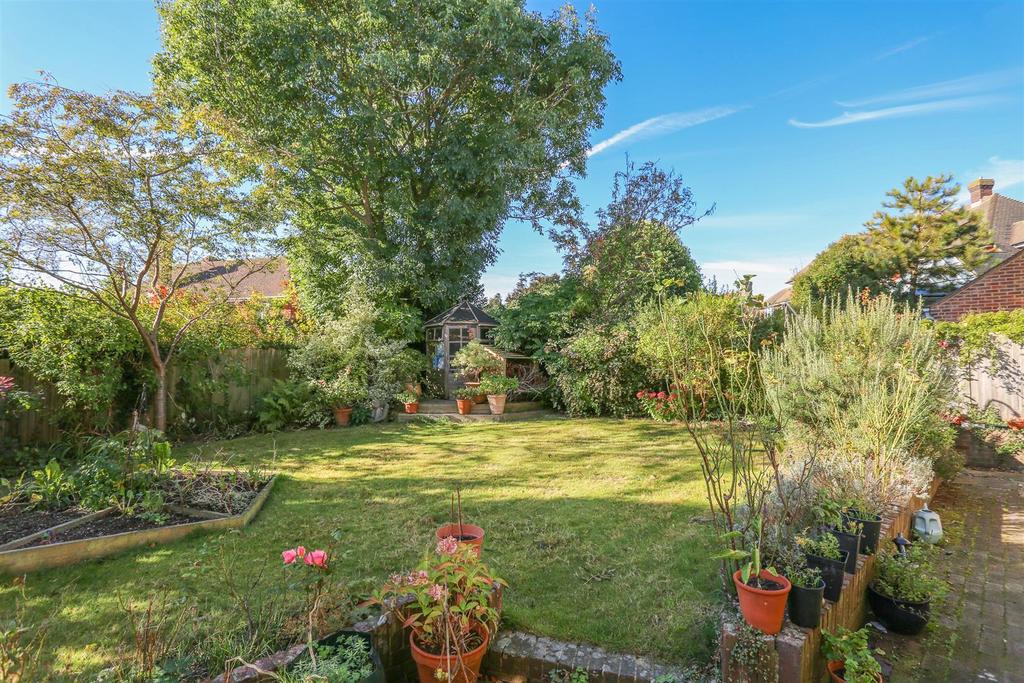 Gundreda Road, Lewes 3 bed detached house £850,000
