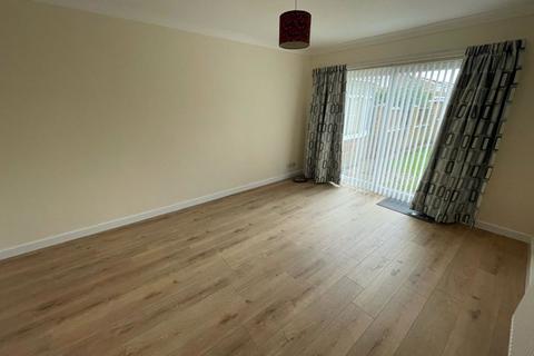 3 bedroom terraced house to rent, Chillingham Close, Blyth NE24