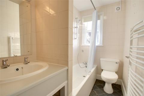2 bedroom flat to rent - Fordwater Road, Chertsey, Surrey, KT16