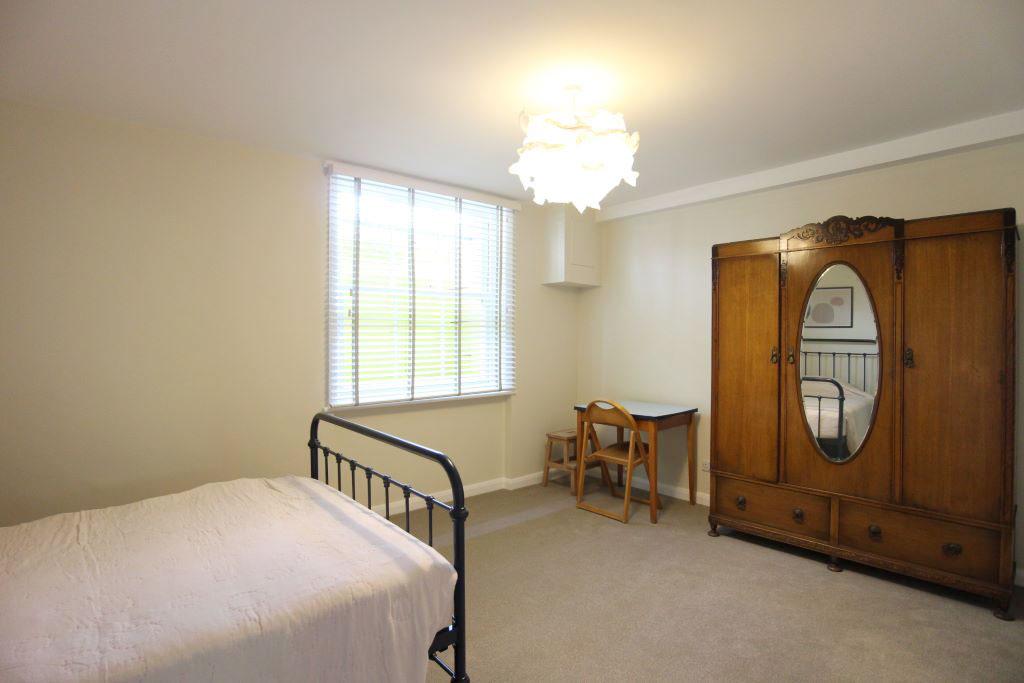 Lower Ground Floor bedroom