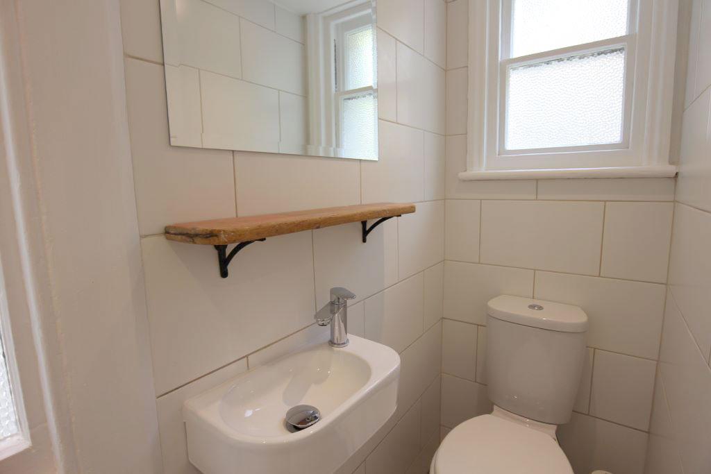 Shower room 2