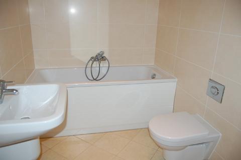 2 bedroom apartment to rent, Branksome Wood Road, Bournemouth