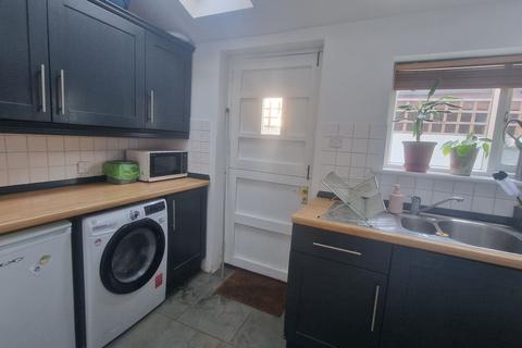 1 bedroom cottage to rent, Station Road , Wheatley