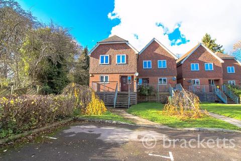 4 bedroom semi-detached house to rent, The Broadway, Lamberhurst, Tunbridge Wells