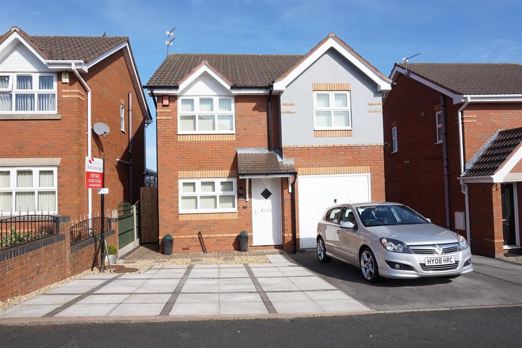 Old Hall Drive, Bradwell, Newcastle 3 bed detached house £179,950