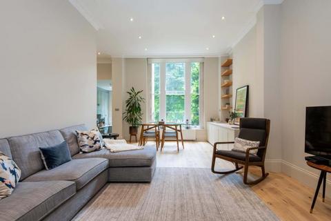 4 bedroom flat to rent, Clifton Gardens, Little Venice, W9