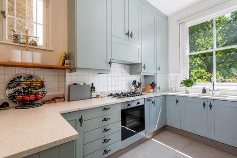 4 bedroom flat to rent, Clifton Gardens, Little Venice, W9