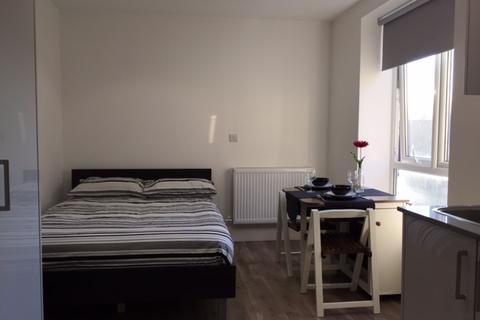 Studio to rent, Luminaire, Kilburn High Road, Kilburn, NW6